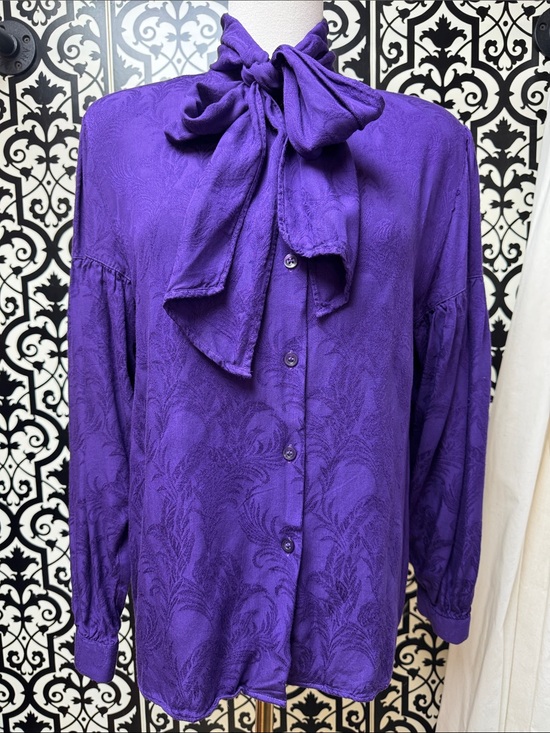 White Stag Tops - Vintage White Stag Purple Tie-Neck Button-Front Blouse